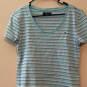 Large Tommy Hilfiger short sleeve shirt
